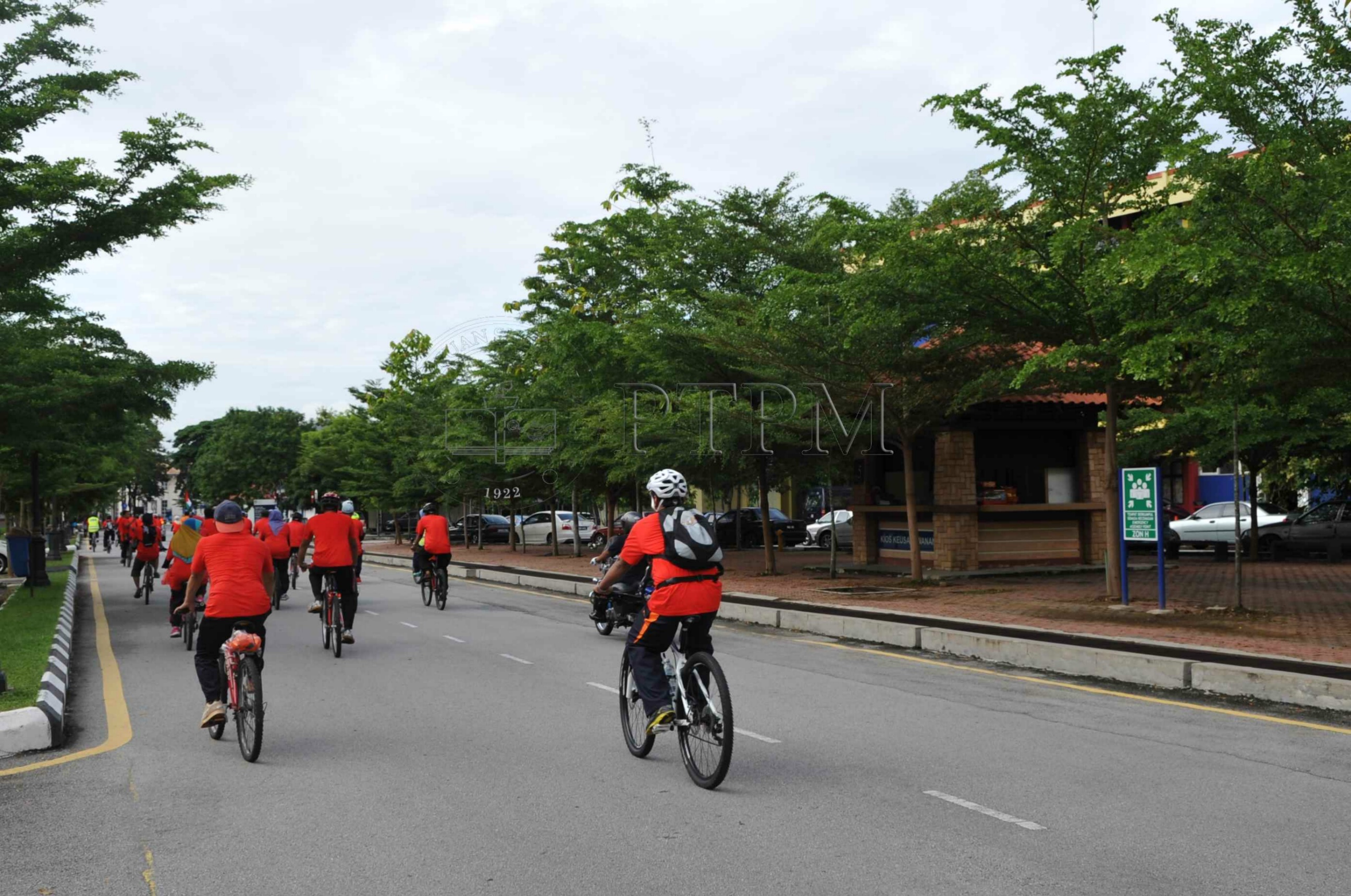 PRO 14 117 ROKOK PRO 9239